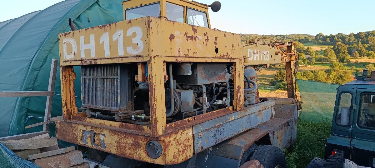 DH 113