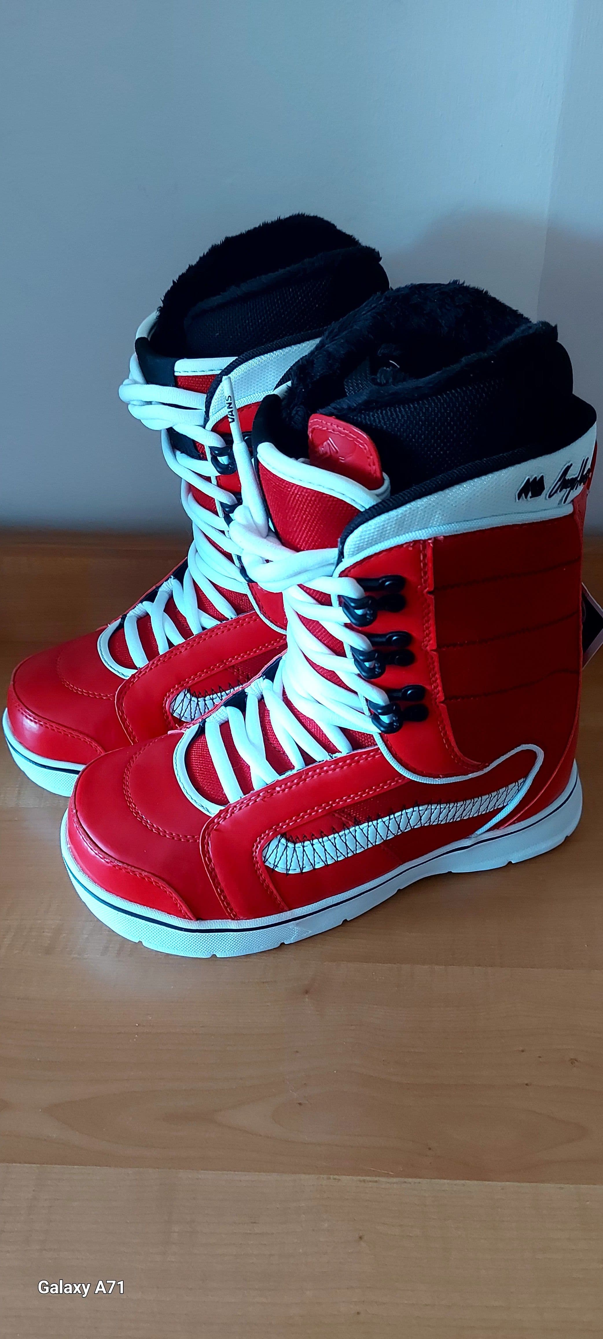 Snowboardové topánky Vans.