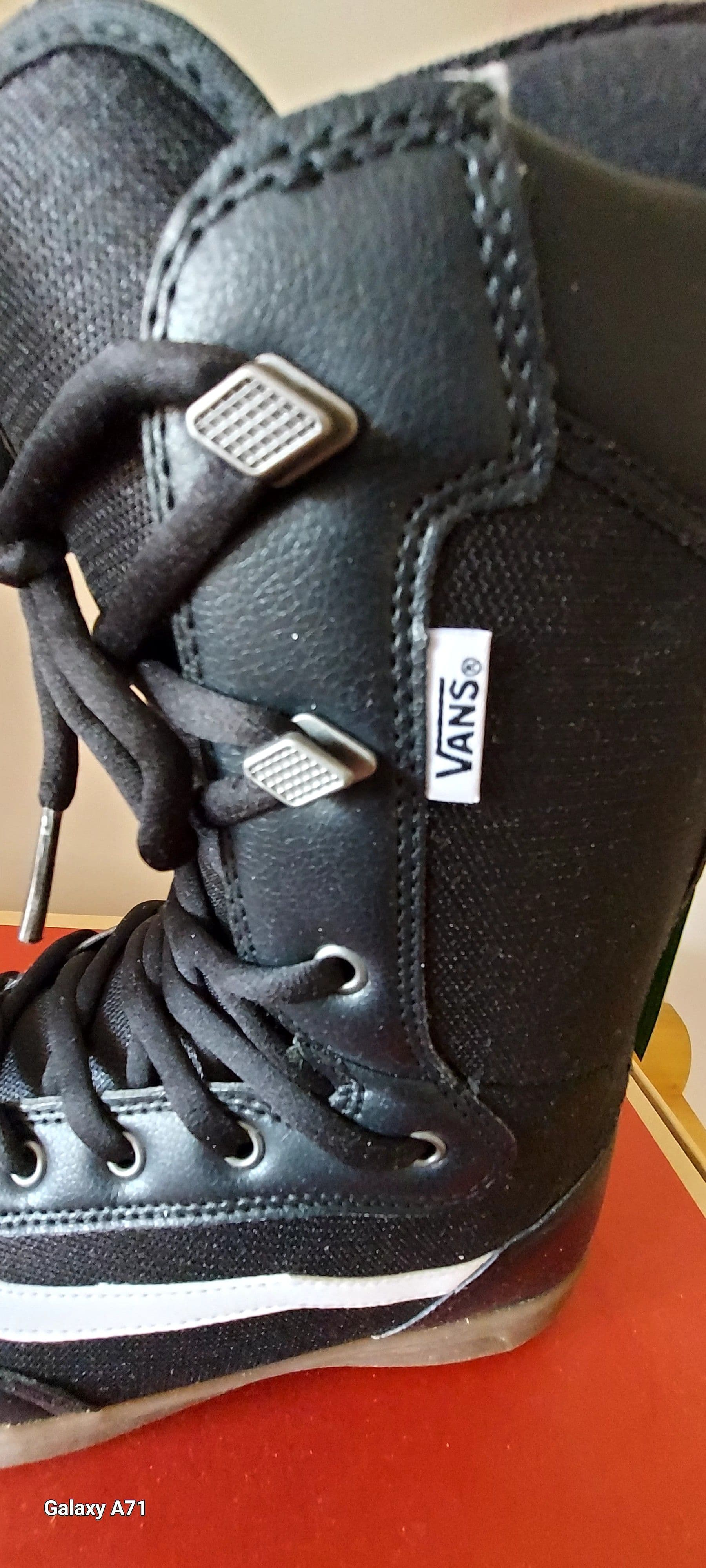 Snowboardové topánky Vans.
