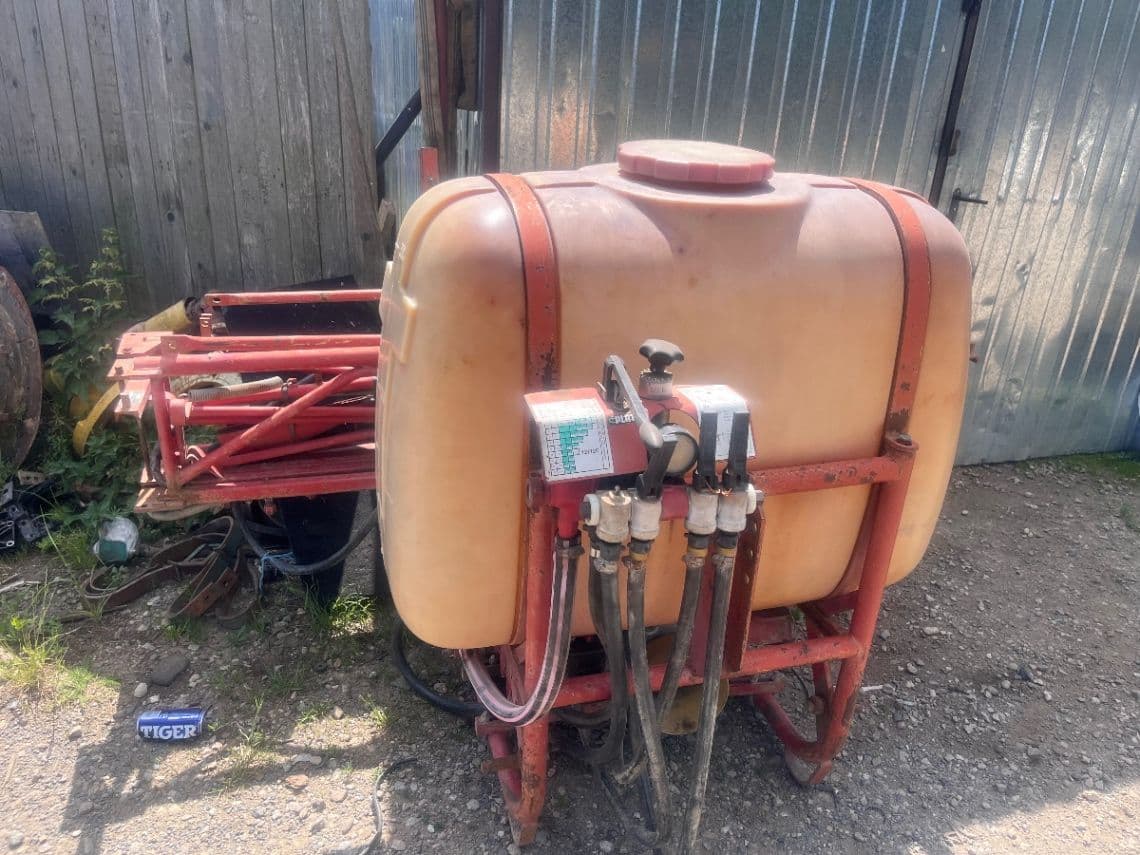 Postrekovač 300l 12m 