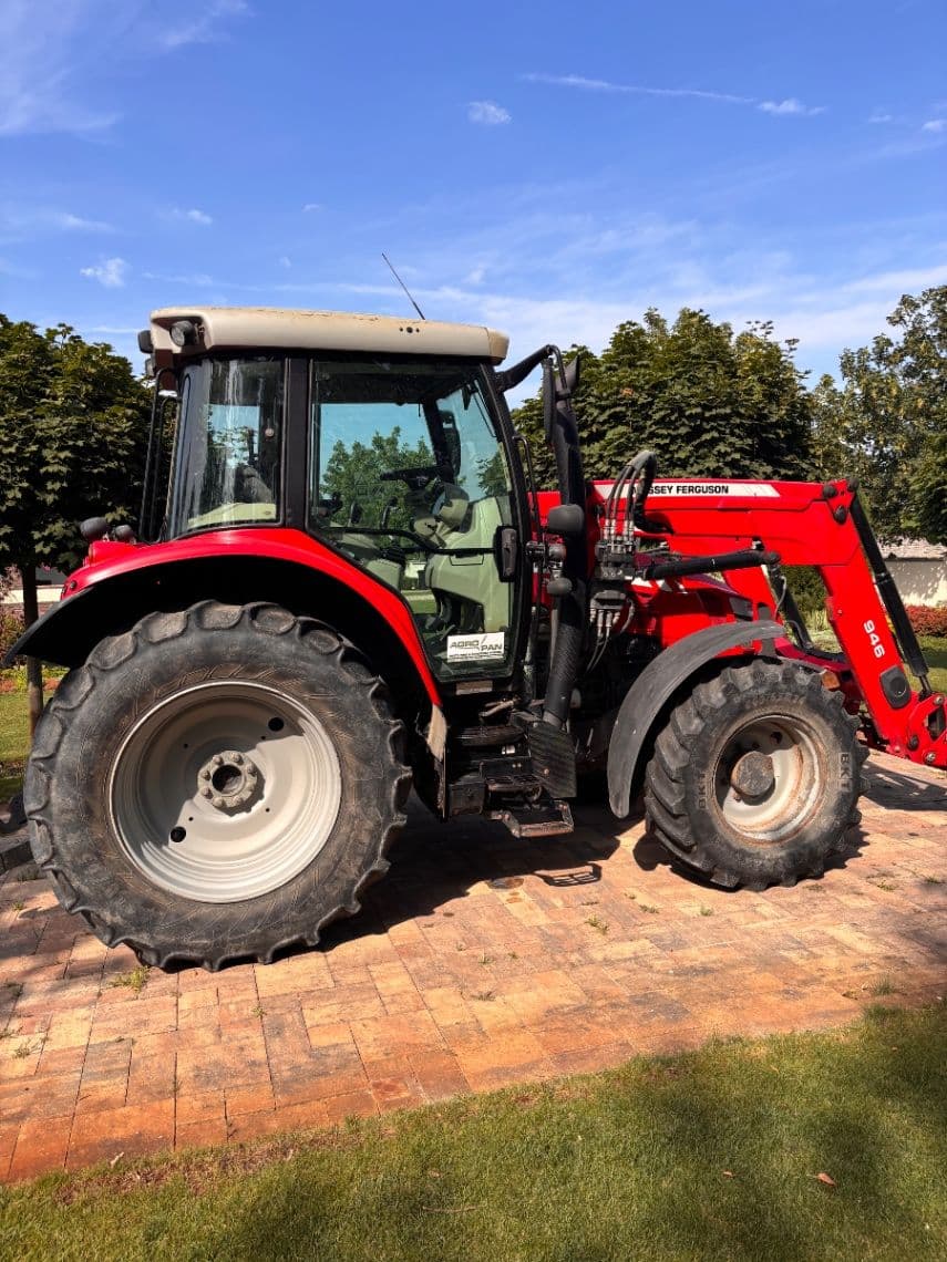 Massey Ferguson 5611