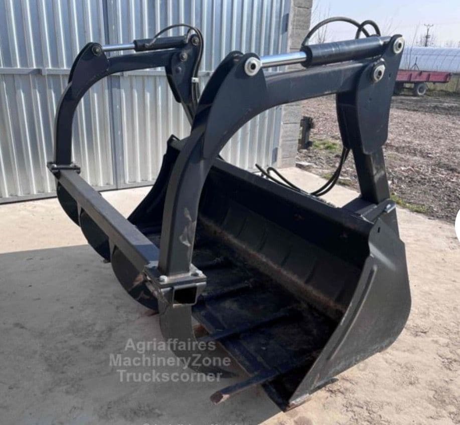 Massey Ferguson 5611