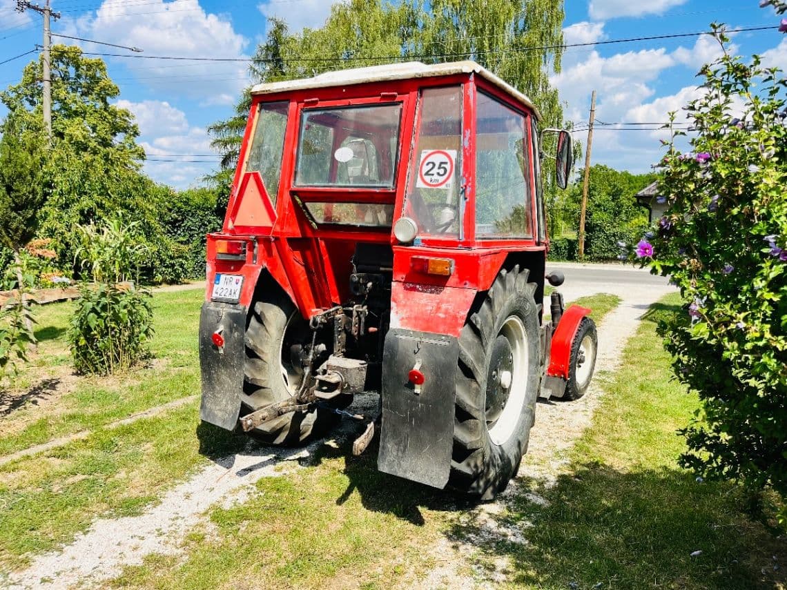Zetor 6911