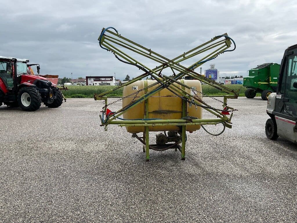 🚜 Predám použitý poľný postrekovač Jessur 400 L – 10 m ramená