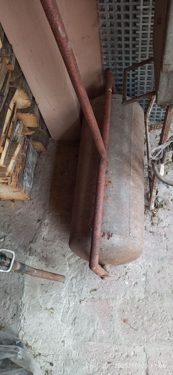 Všetko na predaj čo je na fotkách 