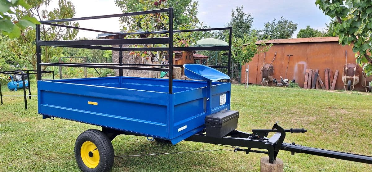 Predám malotraktor agzat plus príslušenstvo.