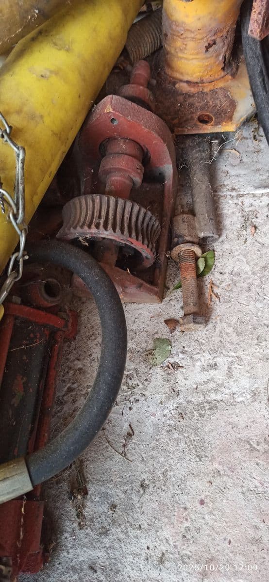 Všetko na predaj čo je na fotkách 