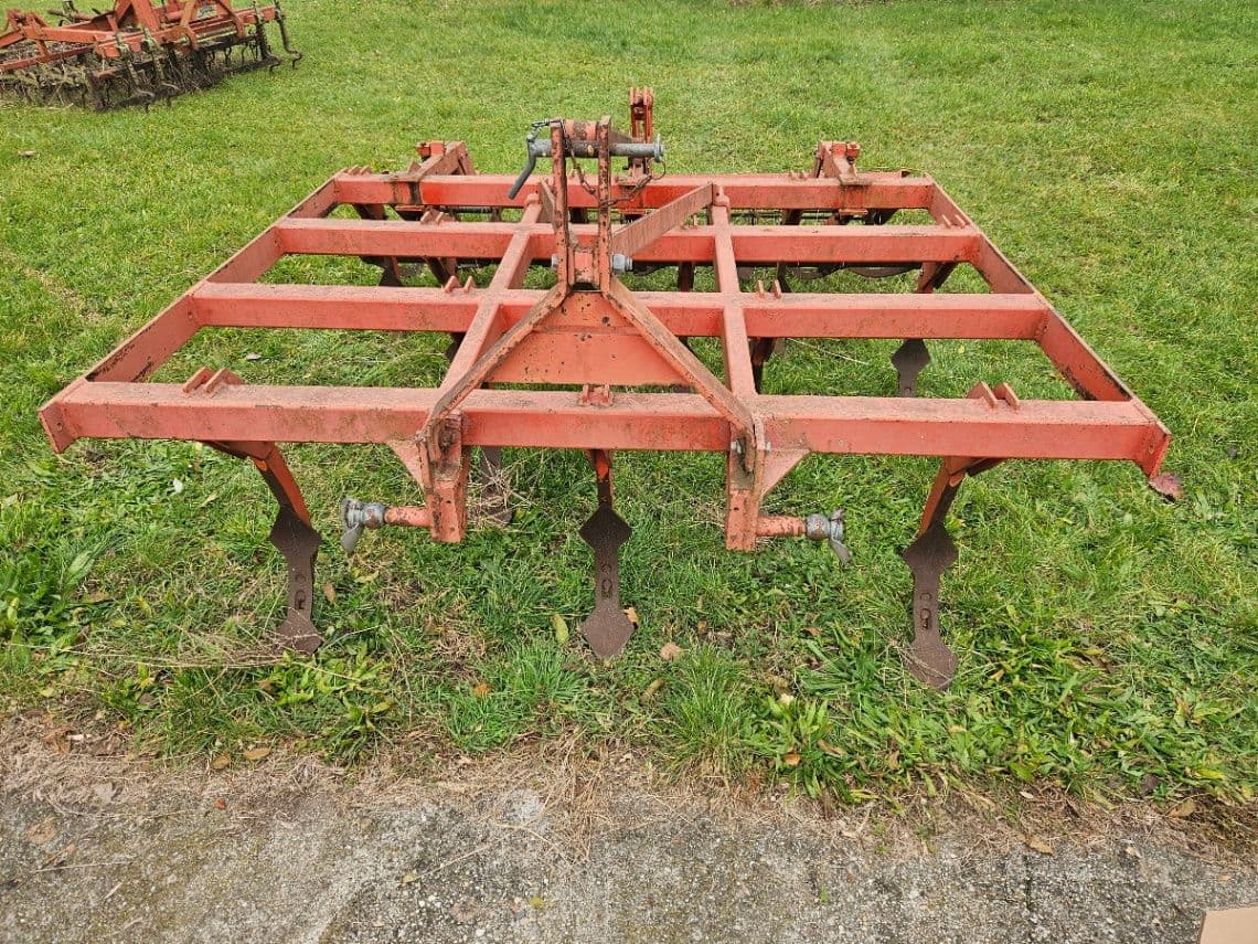 Predám radličkové podmietače – spoľahlivé a pripravené na prácu!