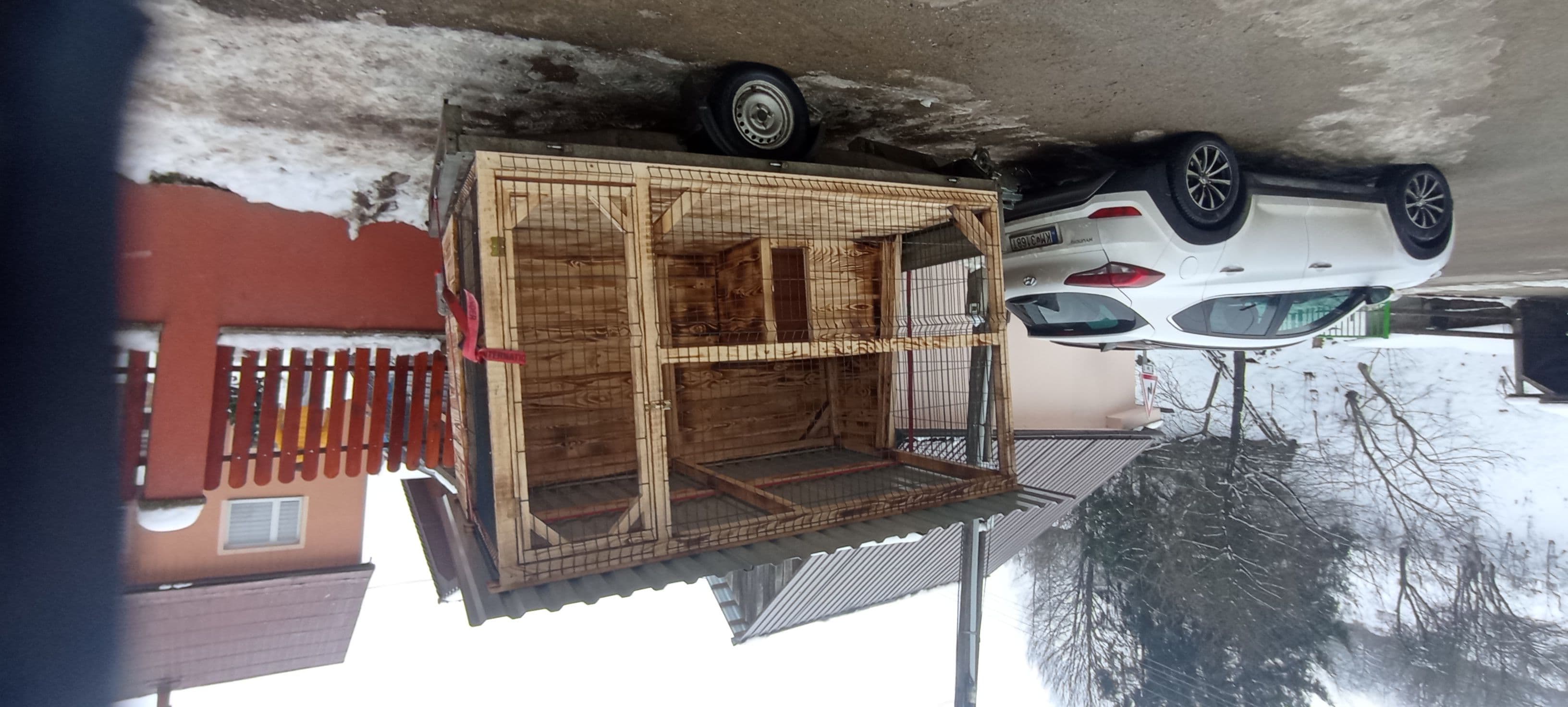 Koterec pre psa voliera