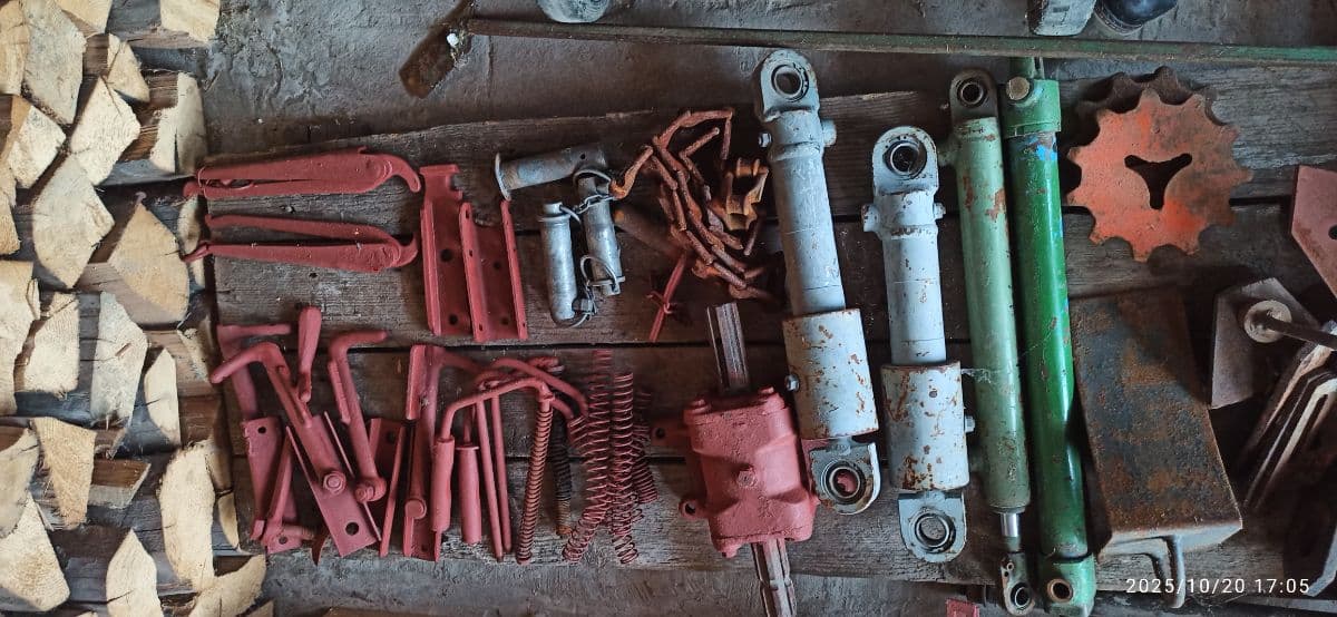 Všetko čo je na fotkách je na predaj 