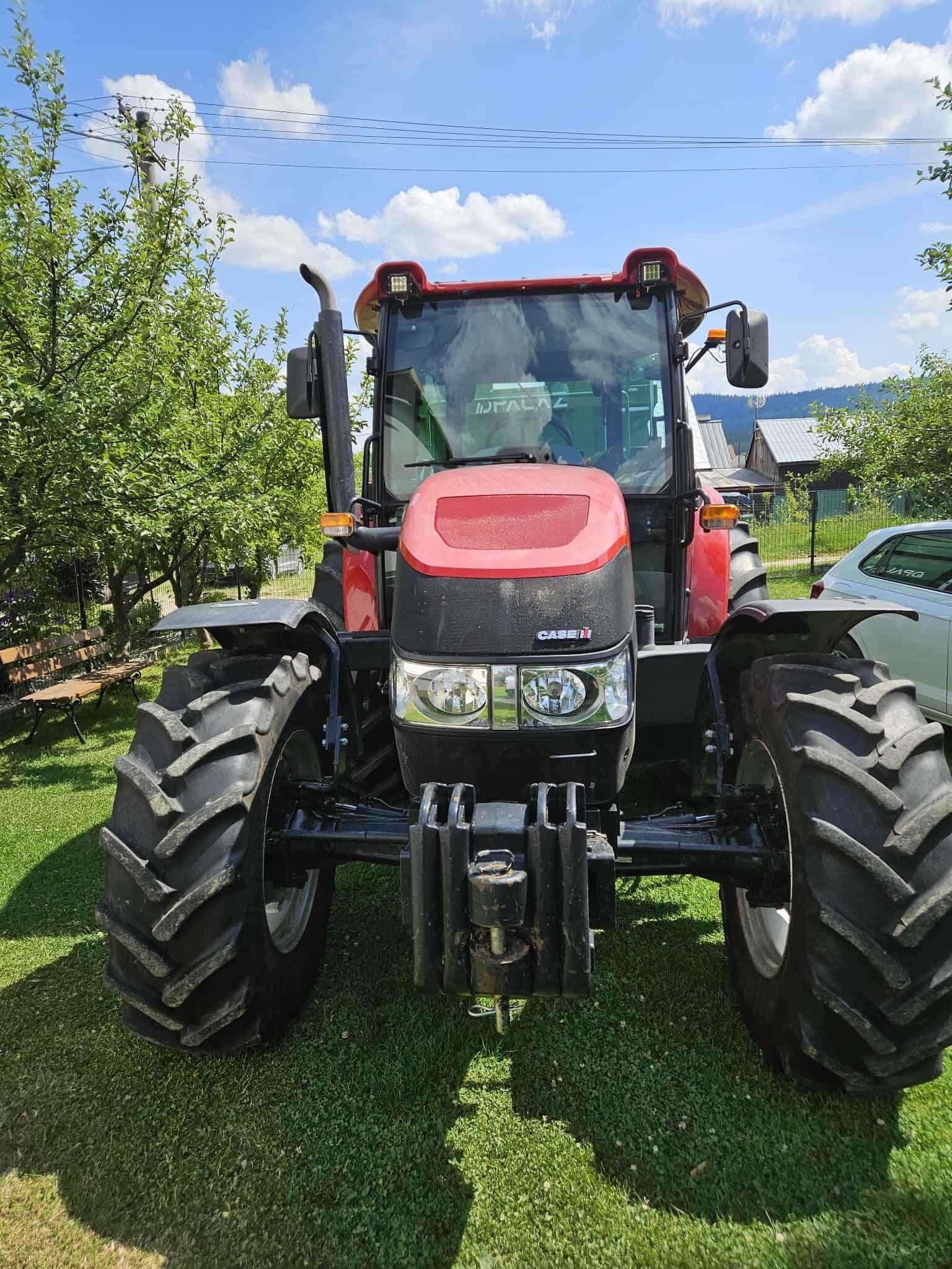 Traktor CASE IH FARMAL 85