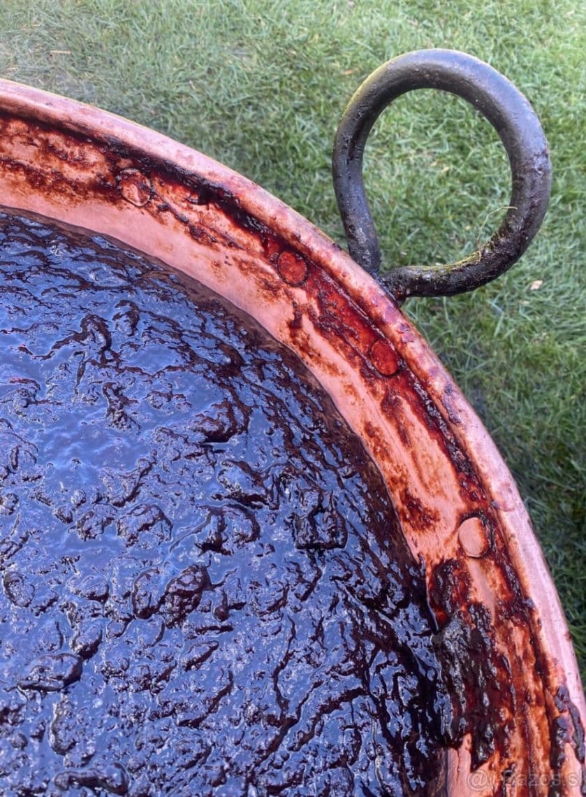 Domáci slivkový lekvár – varený poctivo v medenom kotli, bez pridaného cukru!