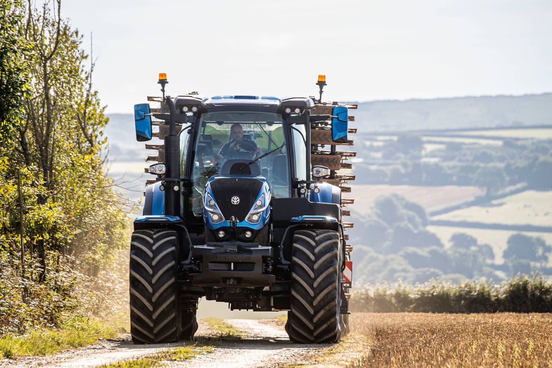 Predám techniku značky New Holland – traktory, kombajny, lisy a príslušenstvo