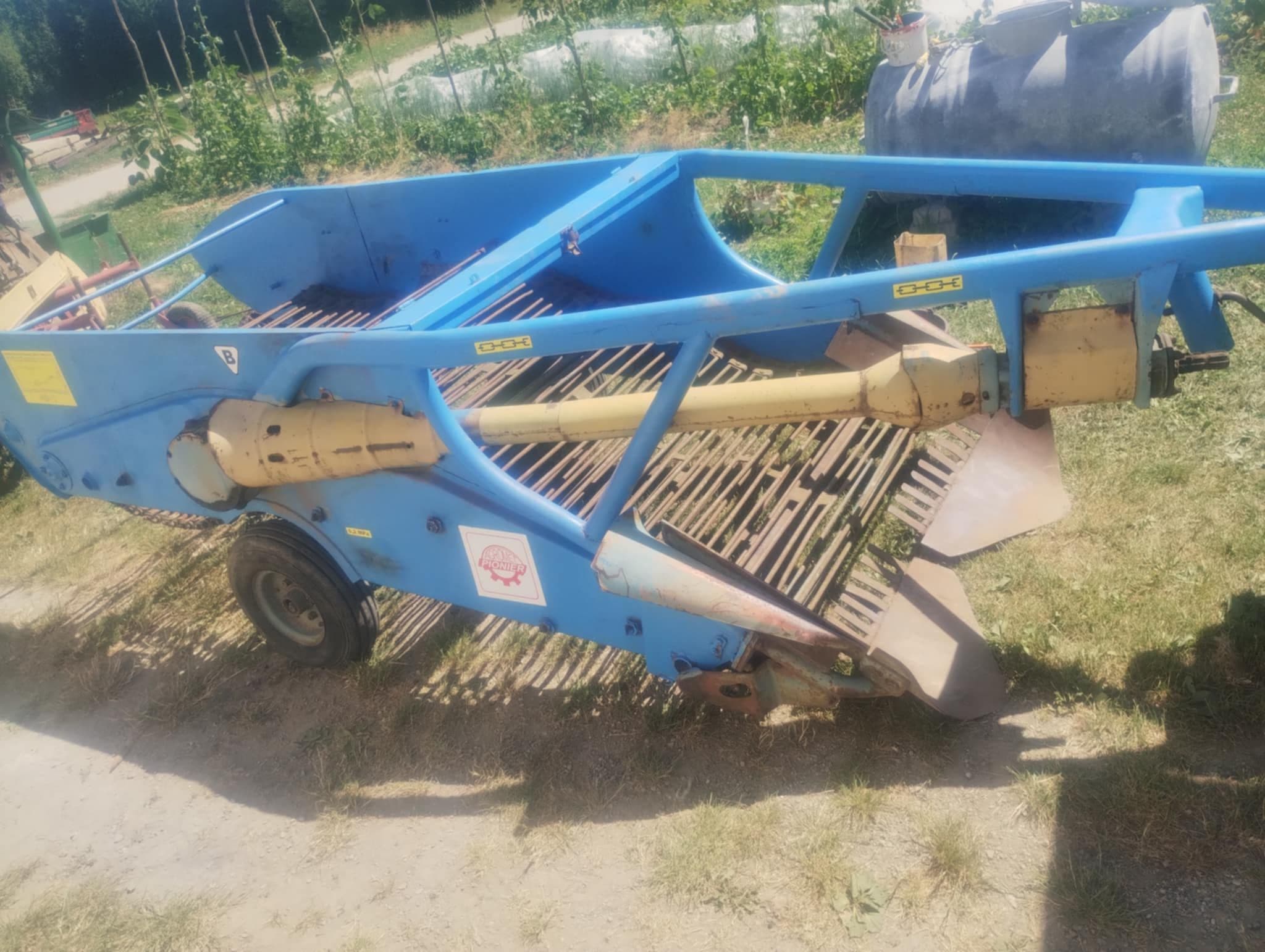 Vyoravač na zemiaky tek